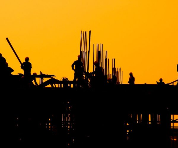 construction-workers-sunset-min
